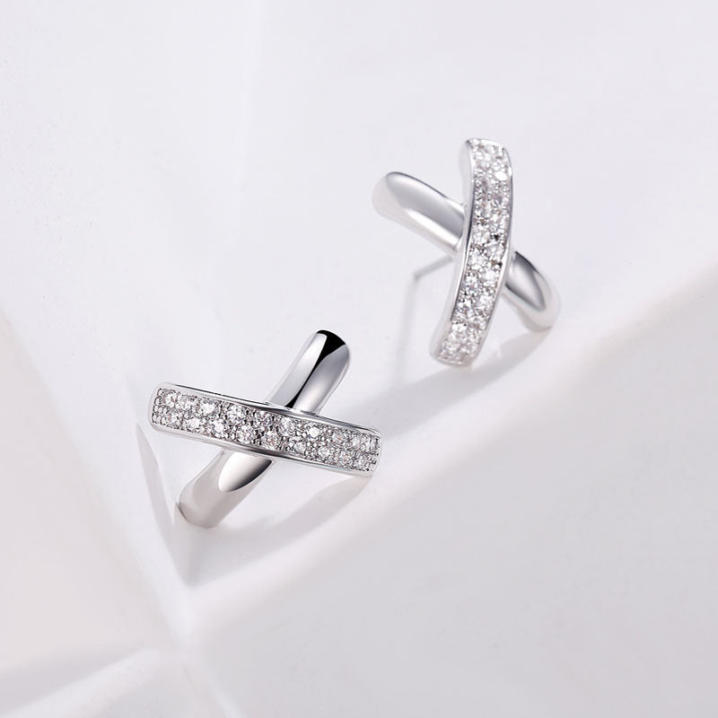 MADREPERLA™ Cross Point White Rose Earrings