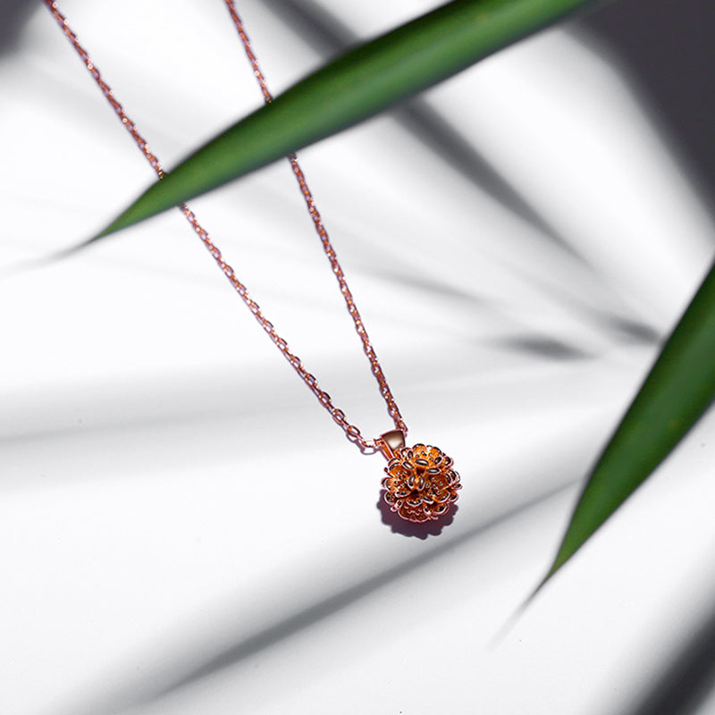 MADREPERLA™ Forest Flower Bud Necklace