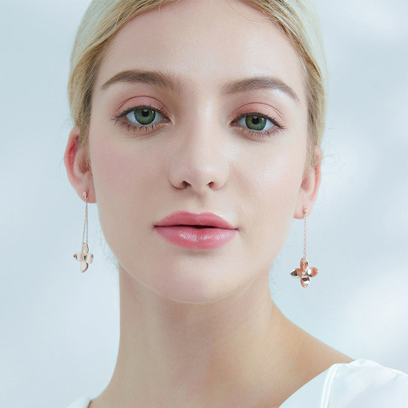 MADREPERLA™ Forest Dew Flower Earrings